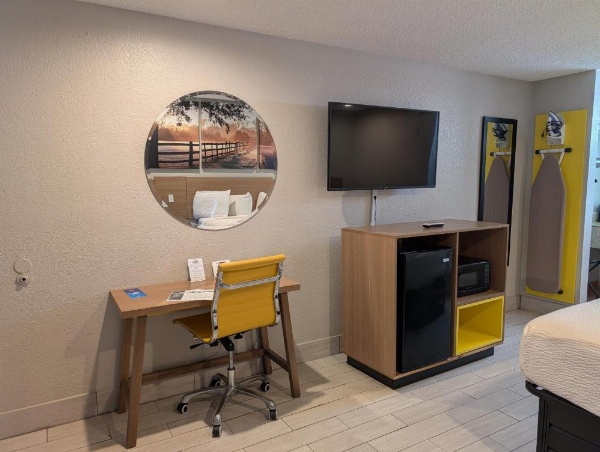 Days Inn by Wyndham Arcadia image 22